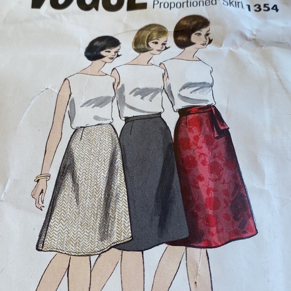 Vintage 1960s Vogue Proportioned Skirt Pattern - Picture 4 of 4
